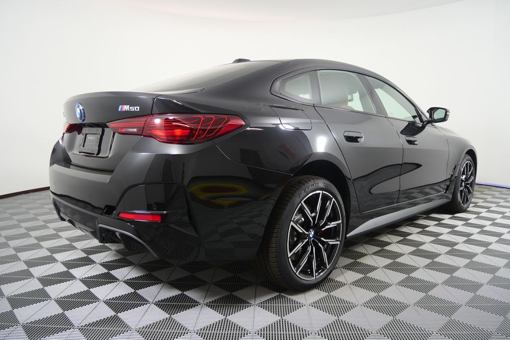 Thumbnail: 2025 BMW i4 - 3
