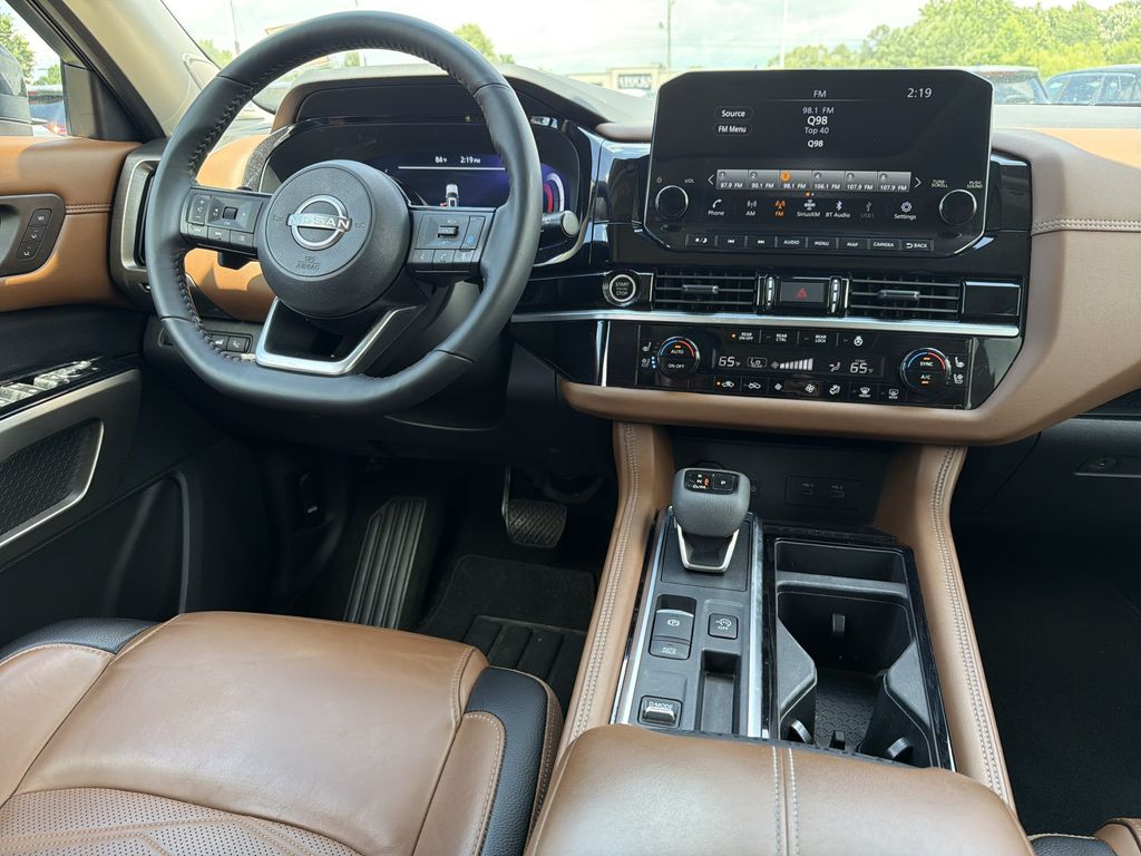 Used 2024 Nissan Pathfinder SUV