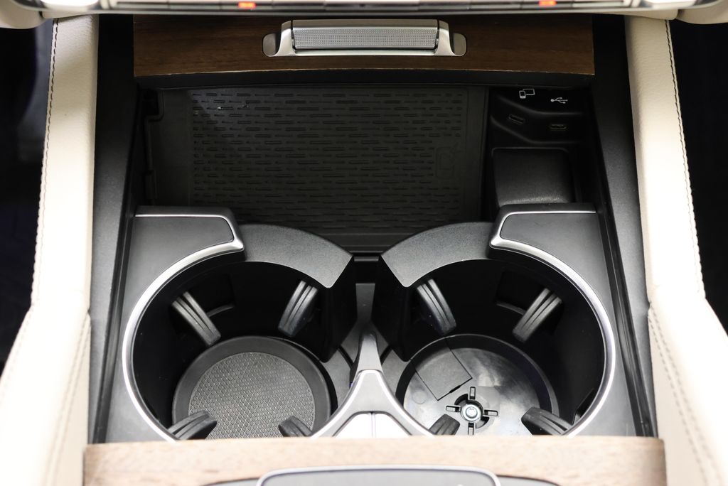 Thumbnail: 2021 Mercedes-Benz GLE - 28