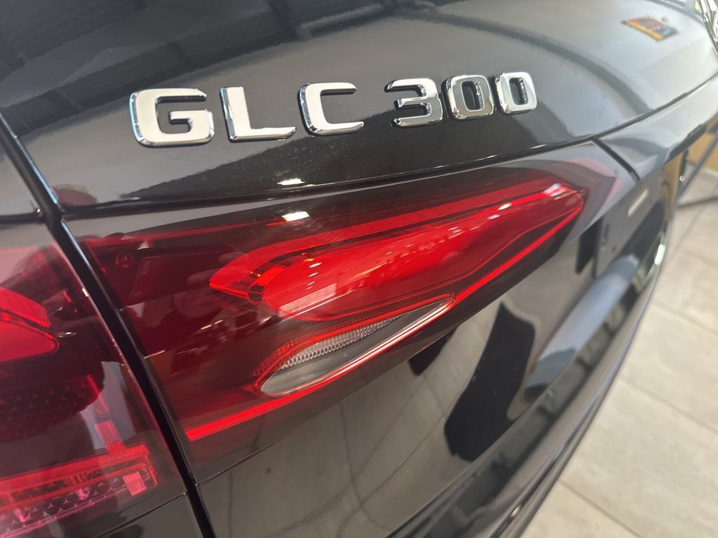 2024 Mercedes-Benz GLC GLC 300 26