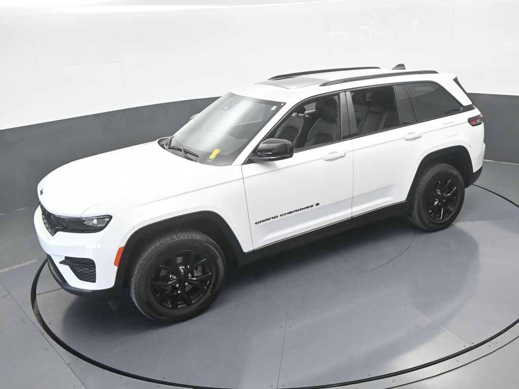 Used 2024 Bright White Clearcoat Jeep Altitude X image 53