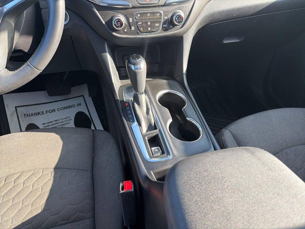 Thumbnail: 2018 Chevrolet Equinox - 17