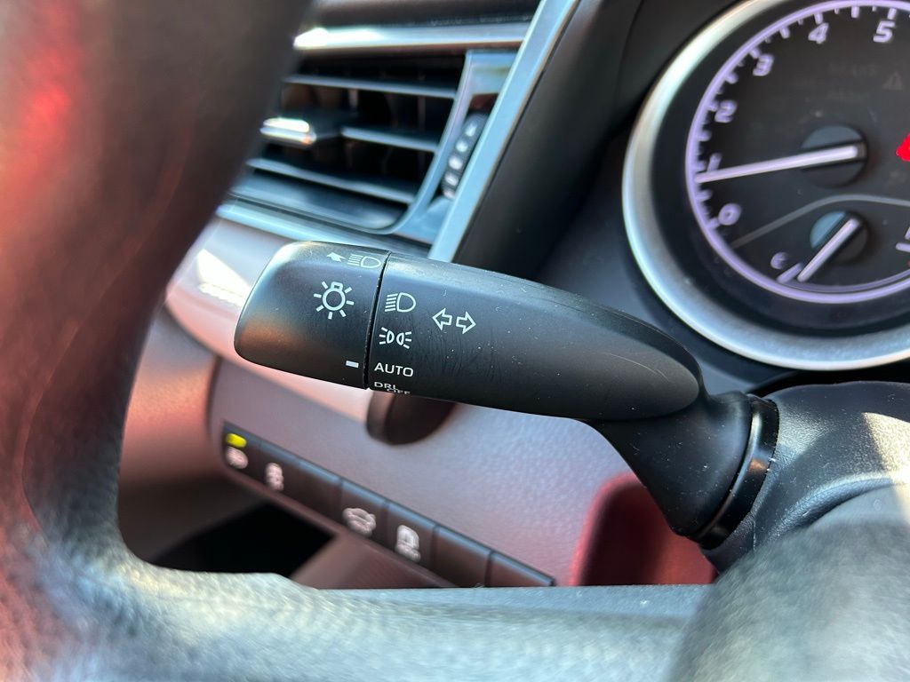 Thumbnail: 2023 Toyota Camry - 21