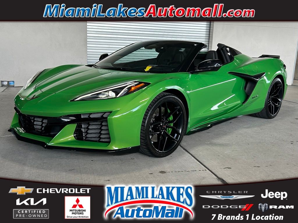 Roswell Green Metallic 2026 Chevrolet Corvette Convertible Rear-Wheel Drive 8-Speed Dual Clutch