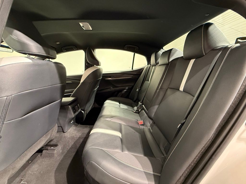 Thumbnail: 2025 Toyota Camry - 18