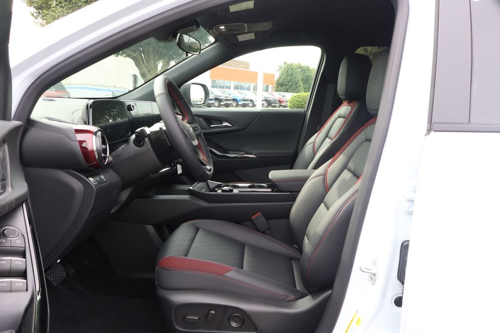 Thumbnail: 2026 Chevrolet Equinox - 14