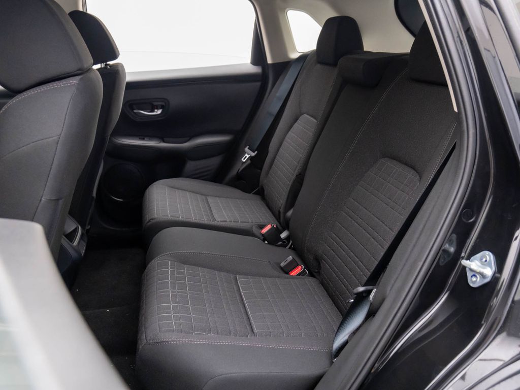 2025 Honda HR-V LX photo