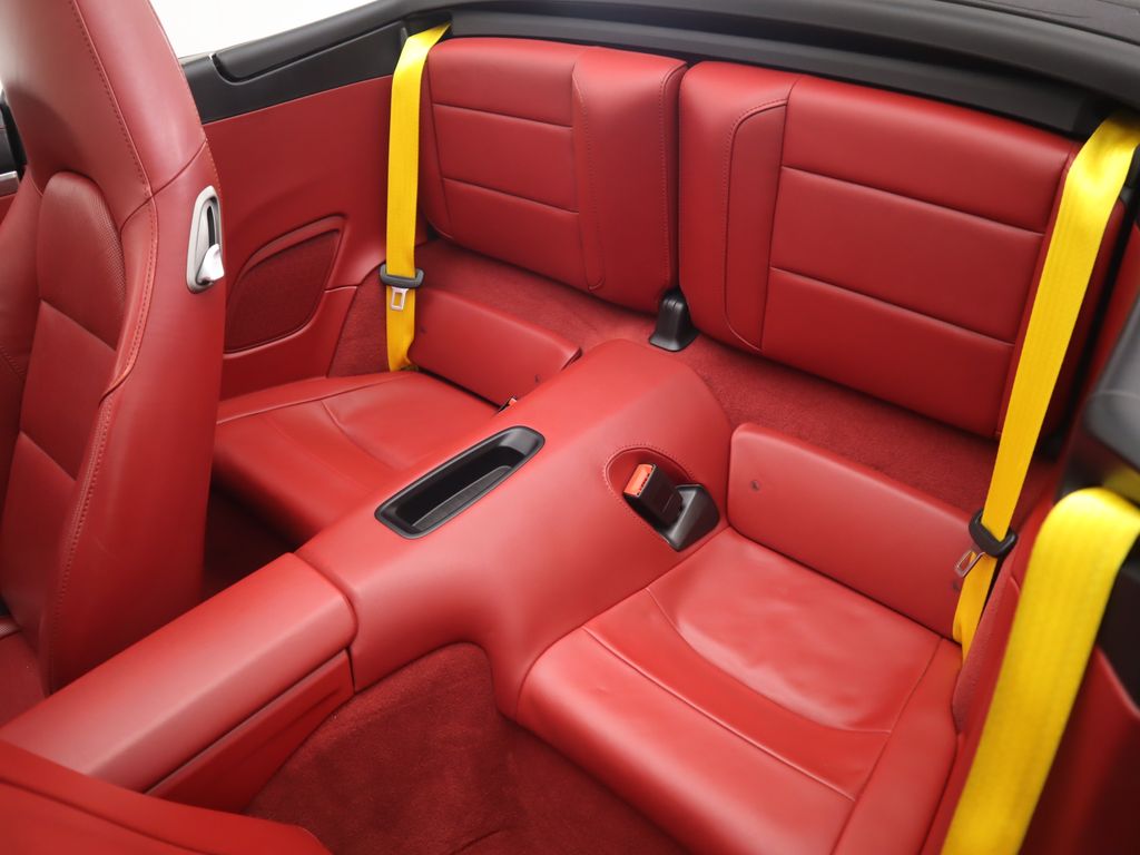 Thumbnail: 2016 Porsche 911 - 29