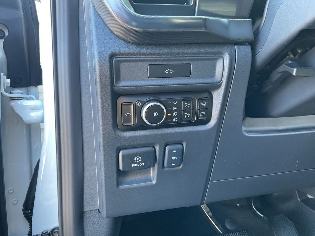 New 2026 White Ford Lariat image 18