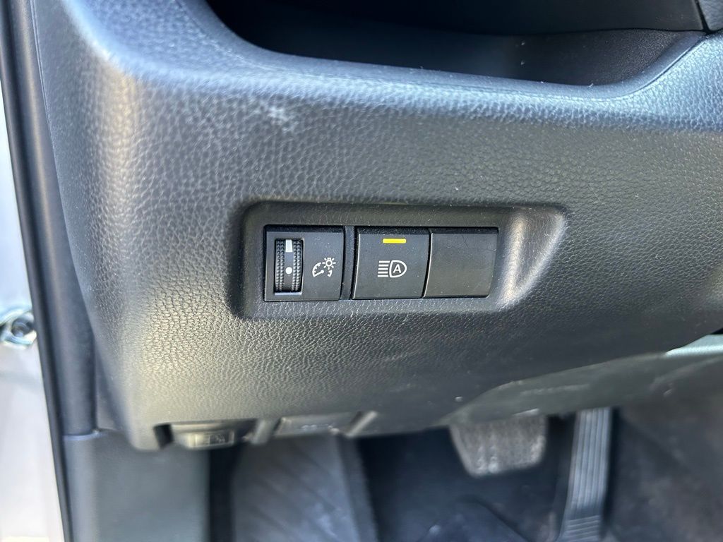 Thumbnail: 2024 Toyota RAV4 - 17