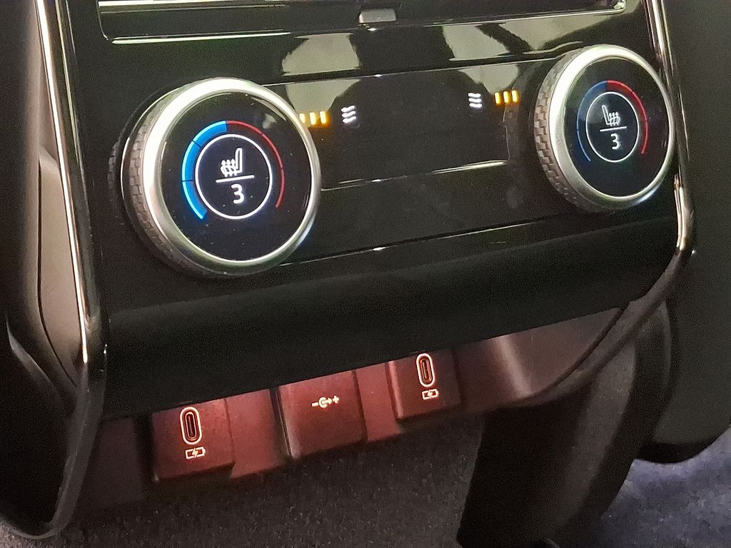 Thumbnail: 2026 Land Rover Range Rover Sport - 7