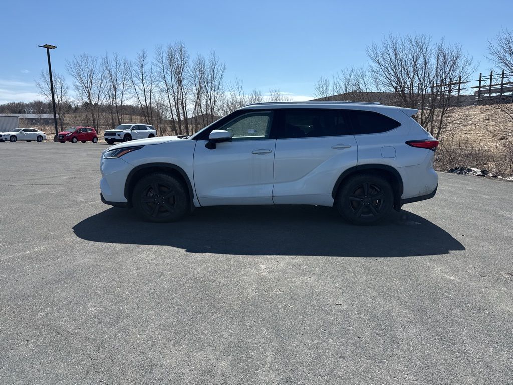 2022 Toyota Highlander Hybrid