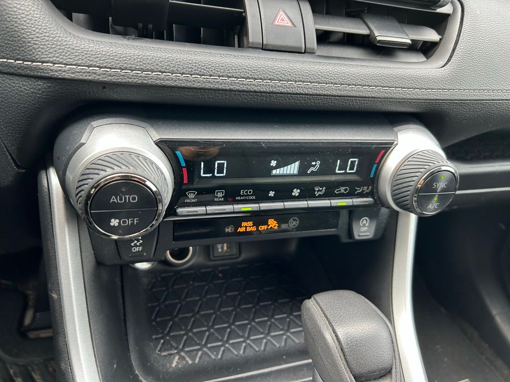 Thumbnail: 2024 Toyota RAV4 - 26