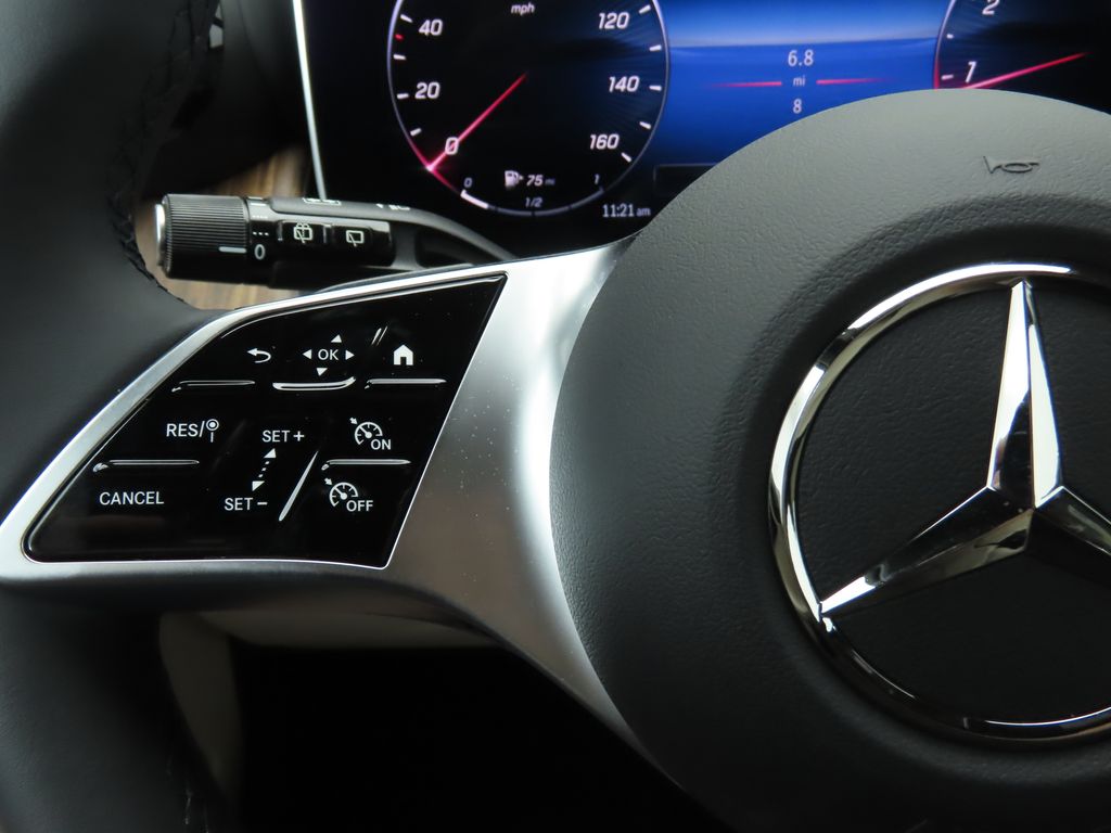 2024 Mercedes-Benz GLC 300 11