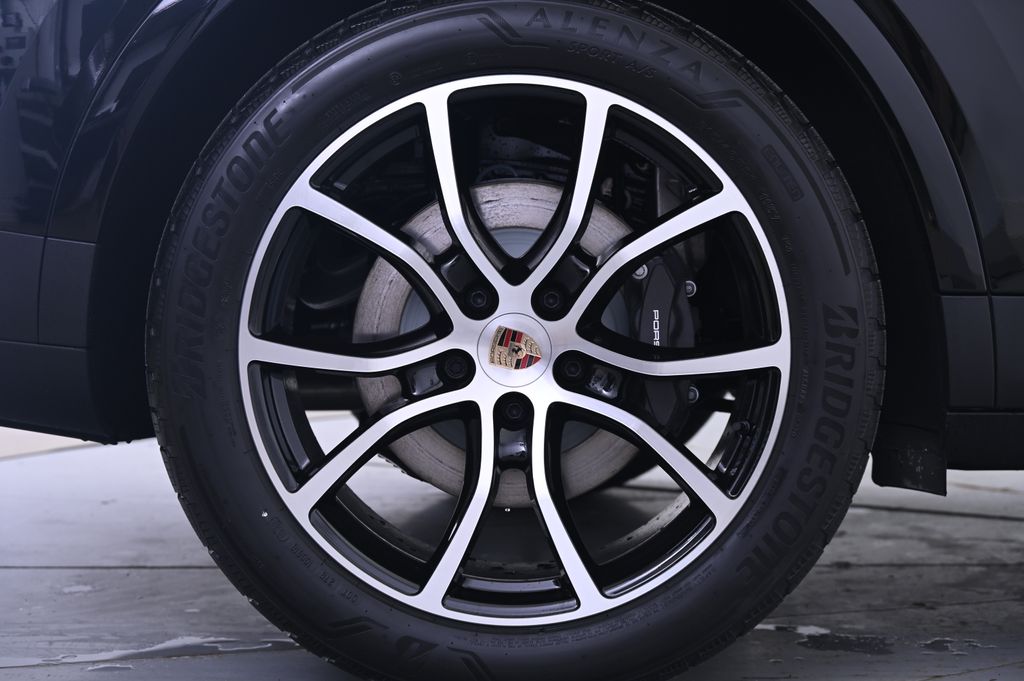 Thumbnail: 2025 Porsche Cayenne - 17