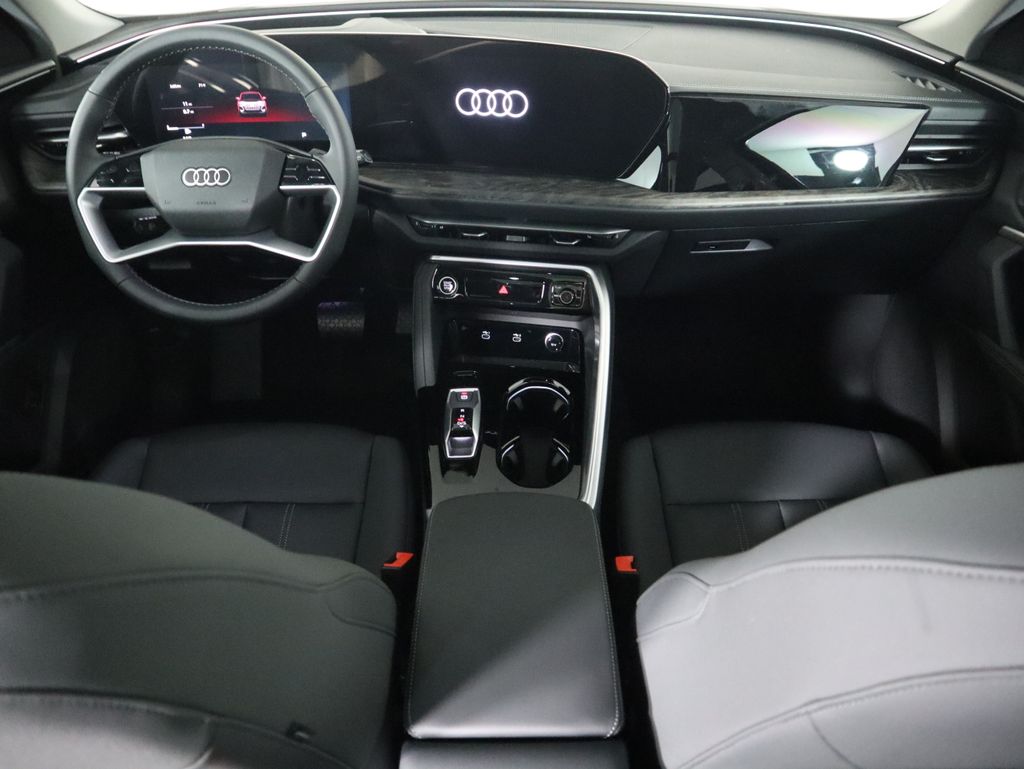 Thumbnail: 2025 Audi Q5 - 13