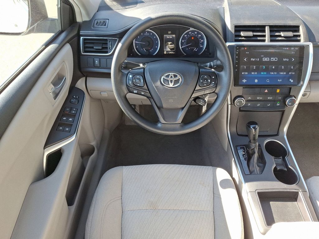 2017 Toyota Camry LE 11