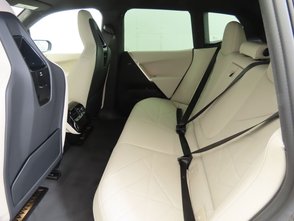 Thumbnail: 2026 BMW iX - 20