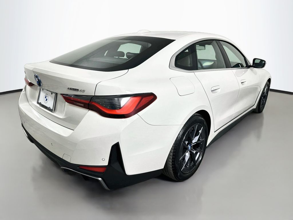 Thumbnail: 2023 BMW i4 - 5