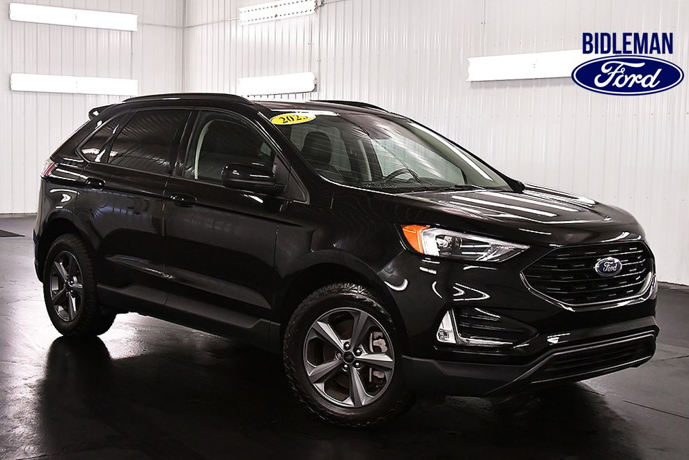 Black Metallic 2023 Ford Edge SUV / Crossover All-Wheel Drive 8-Speed Automatic