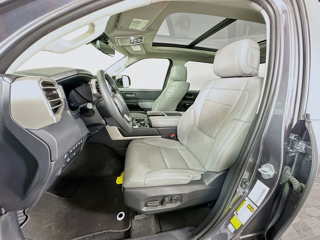 Thumbnail: 2024 Toyota Tundra - 21