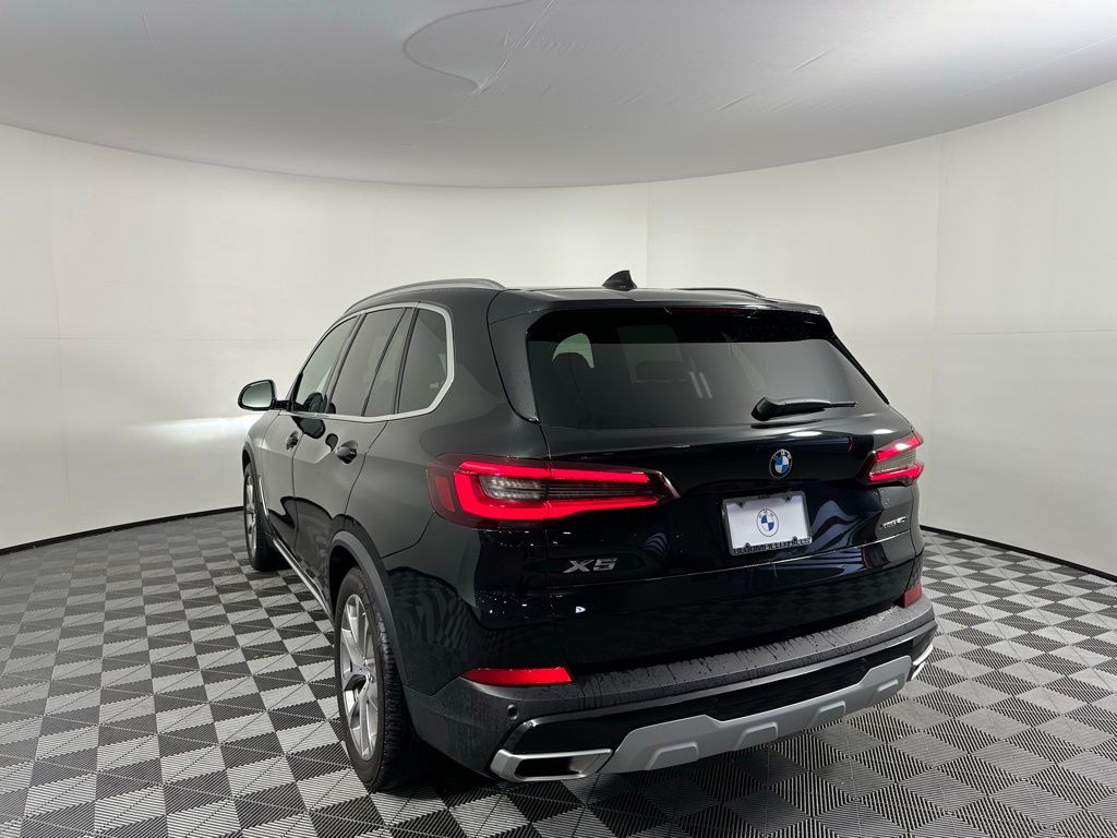 Thumbnail: 2023 BMW X5 - 7