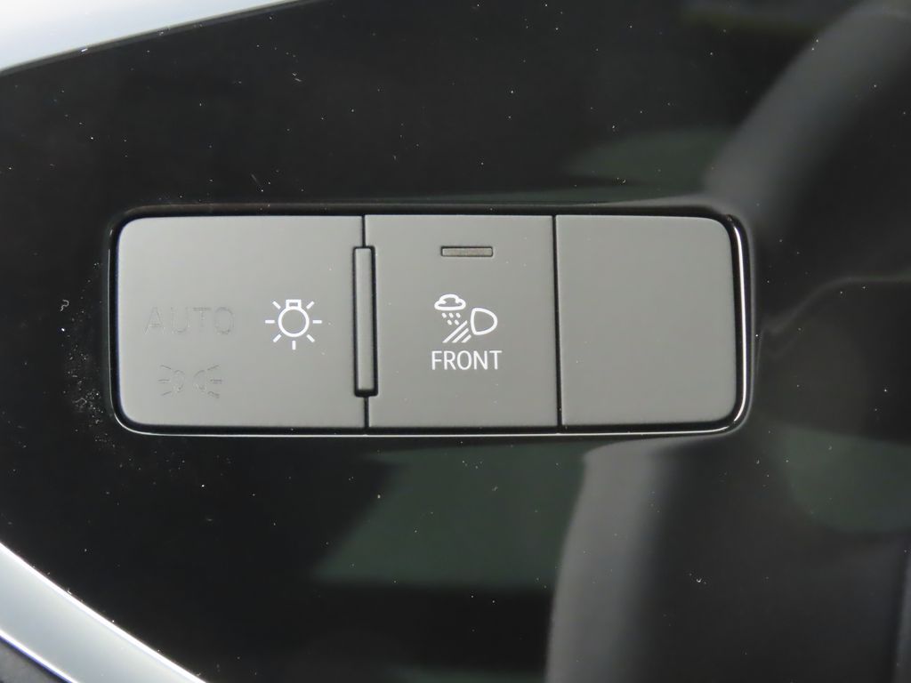 Thumbnail: 2025 Audi Q3 - 19