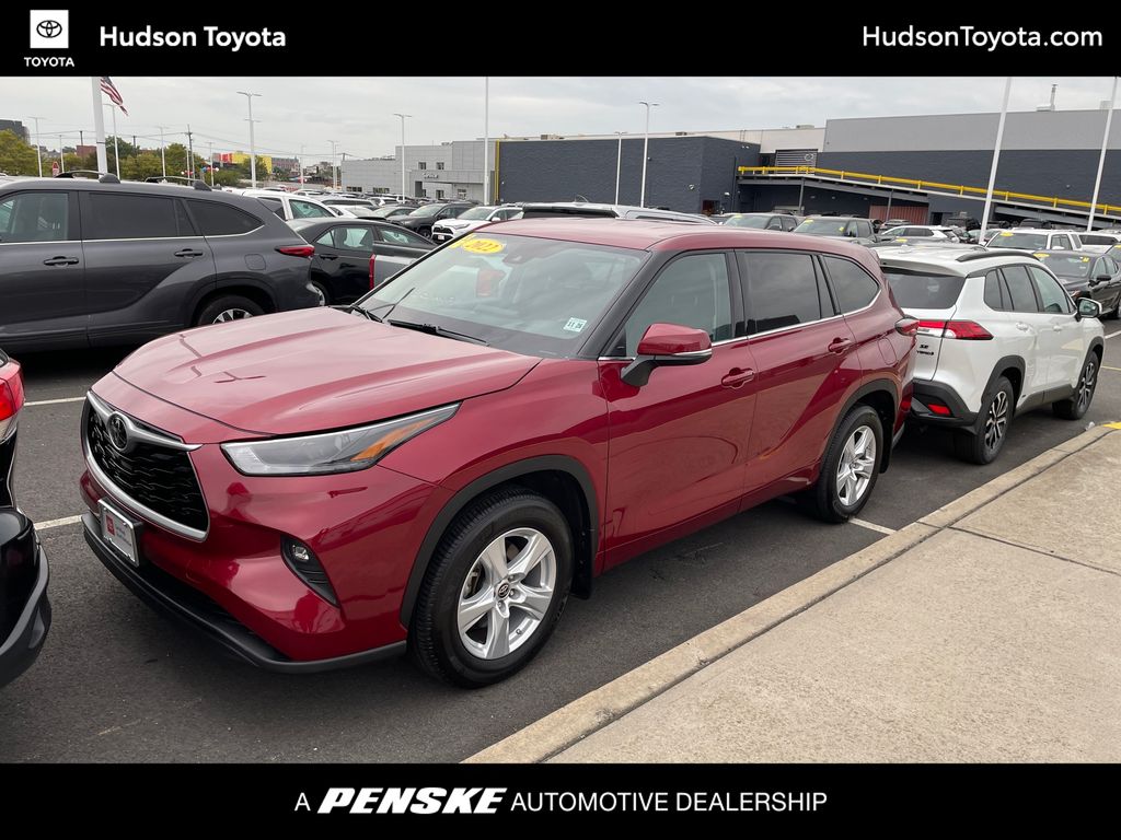 2022 Toyota Highlander LE -
                Jersey City, NJ