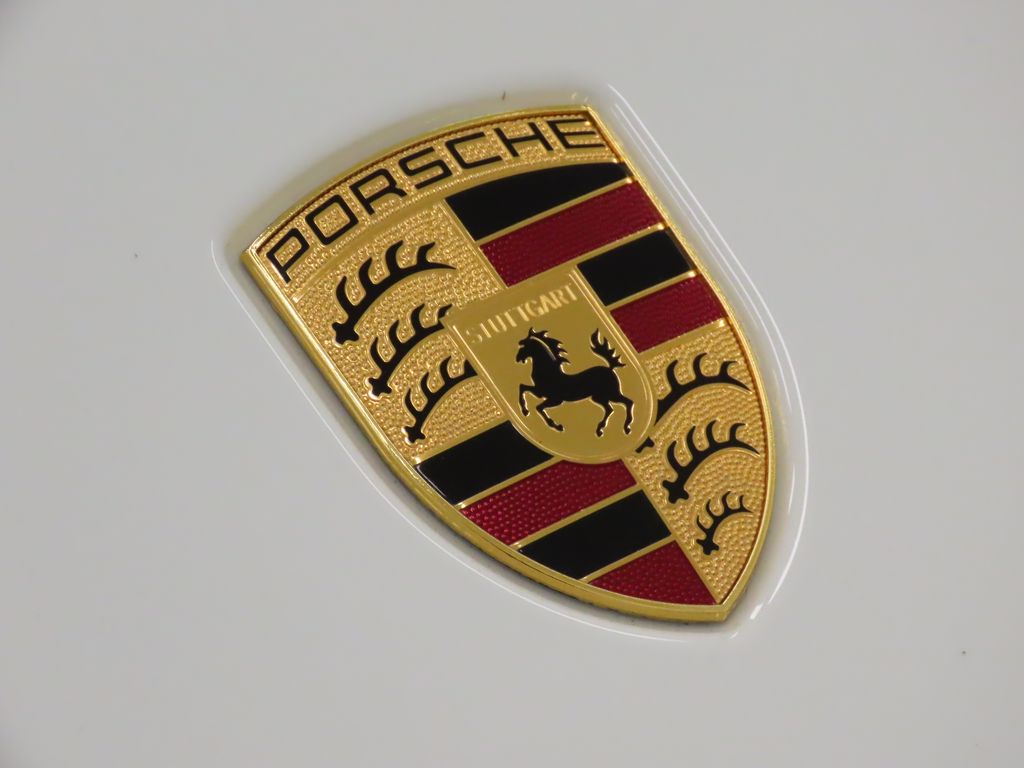 Thumbnail: 2014 Porsche 911 - 13