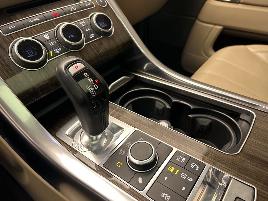 Thumbnail: 2017 Land Rover Range Rover Sport - 20