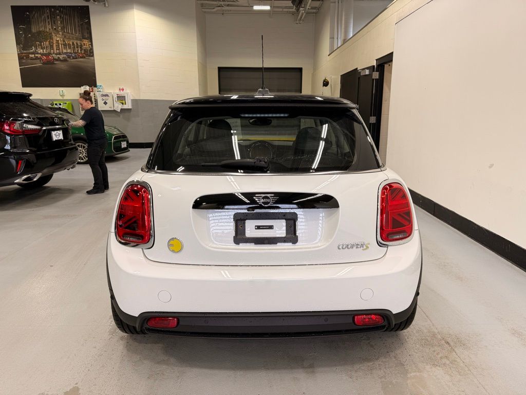 Thumbnail: 2024 MINI Cooper - 4