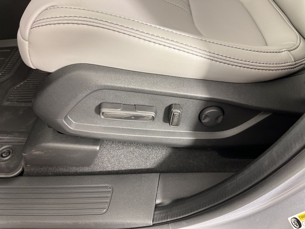 2025 Honda Pilot Touring 25