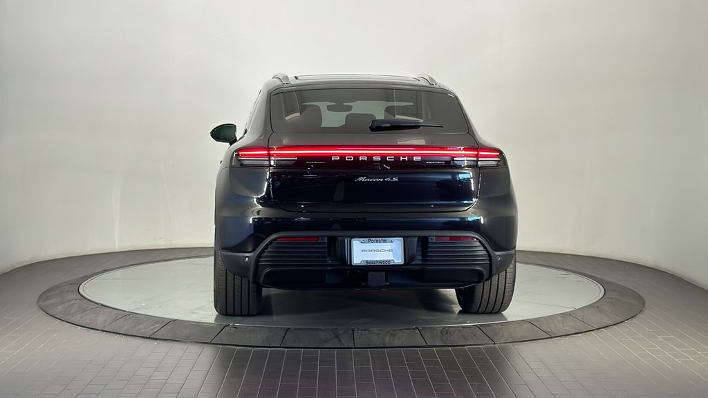 Thumbnail: 2025 Porsche Macan - 6