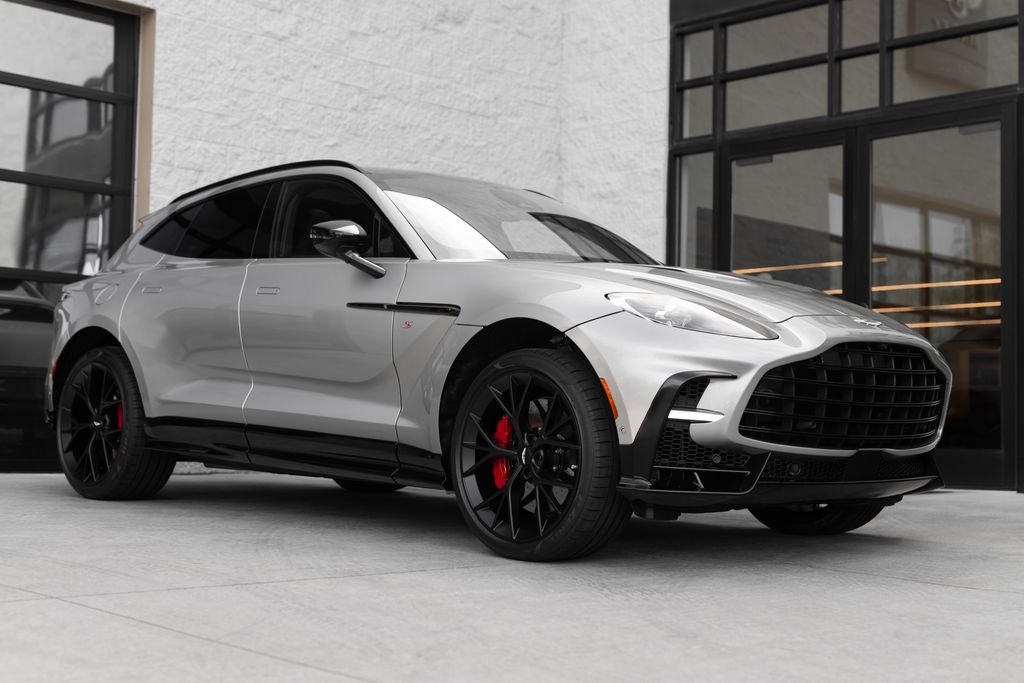 2026 Aston Martin DBX 4.0 V8 S AWD's photo