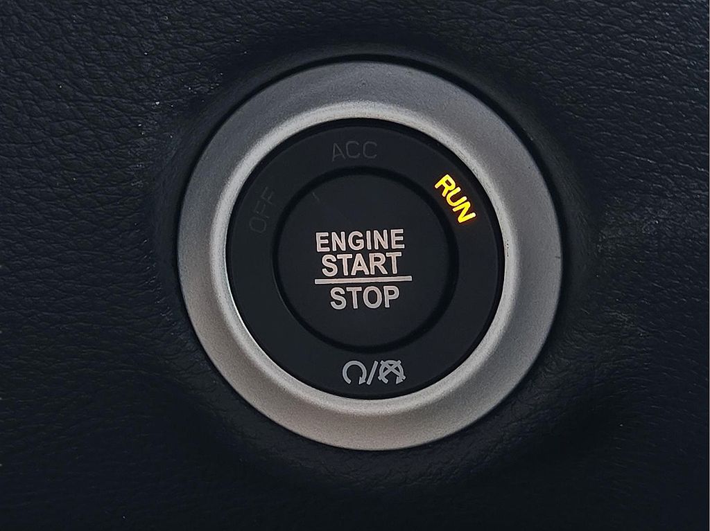 New 2026 Chrysler Pacifica For Sale in Farmington, AR