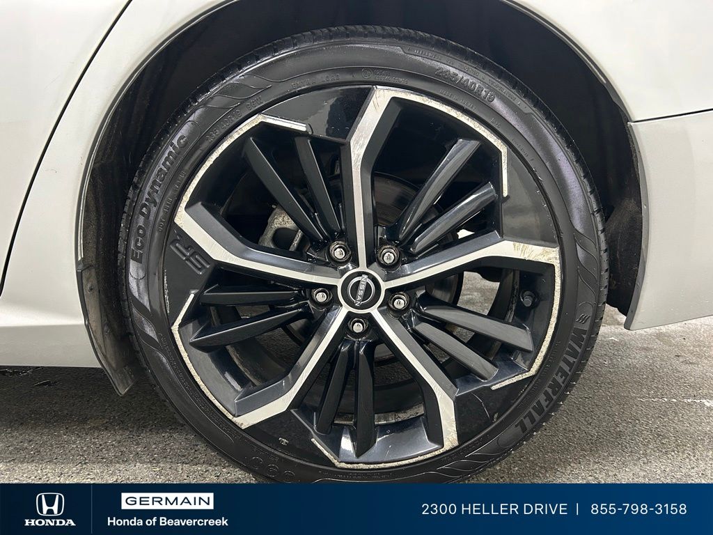 Used 2023 Silver Nissan 2.5 SR image 14