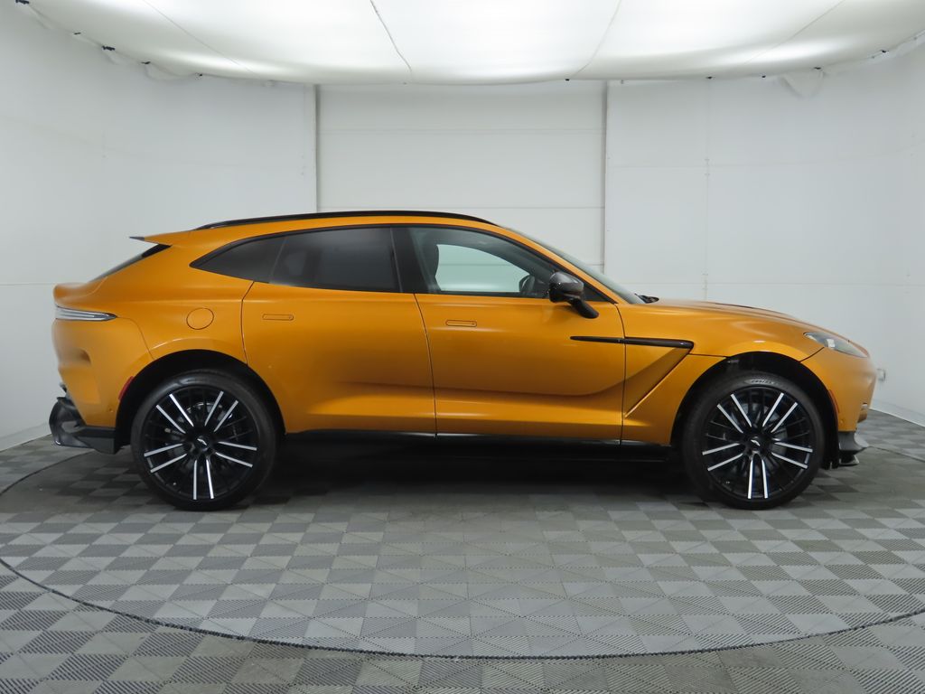 2023 Aston Martin DBX 707 4