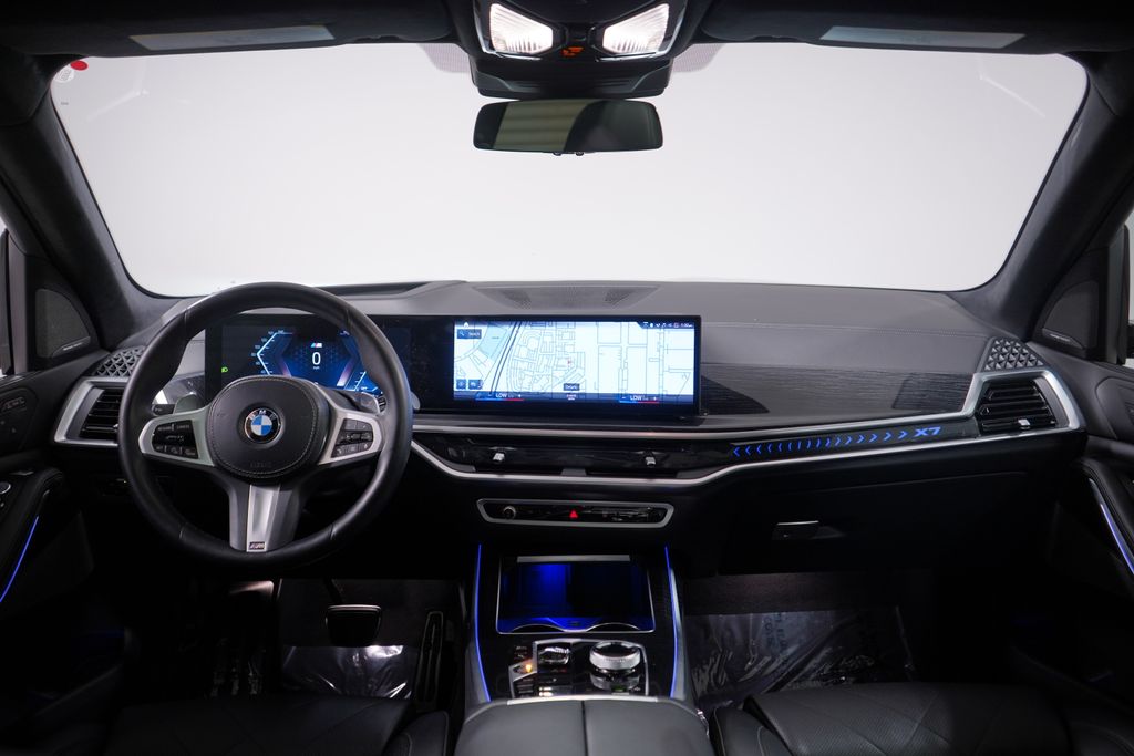 Thumbnail: 2023 BMW X7 - 11