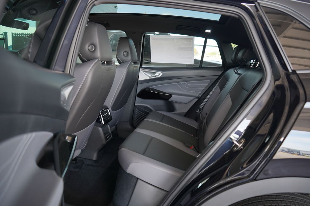 2025 Volkswagen ID.4 Pro S 10