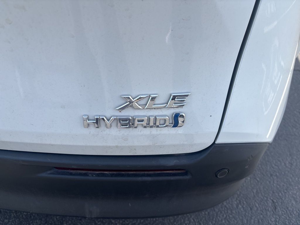 Thumbnail: 2022 Toyota Sienna - 3