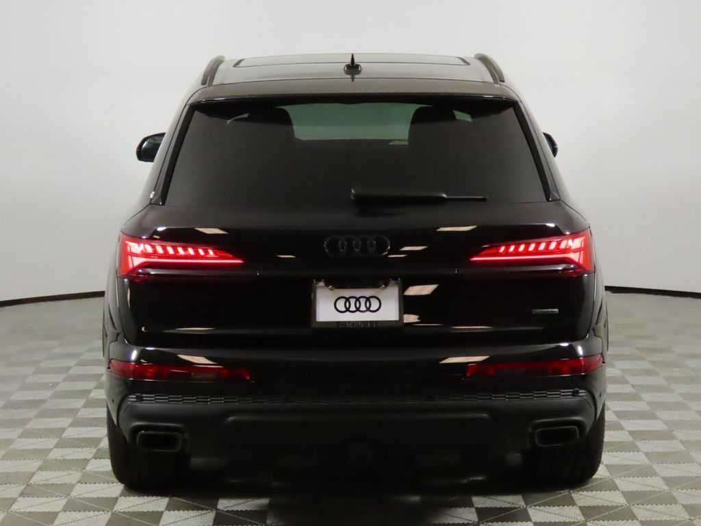 Thumbnail: 2026 Audi Q7 - 4