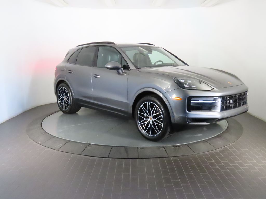 Thumbnail: 2025 Porsche Cayenne - 9