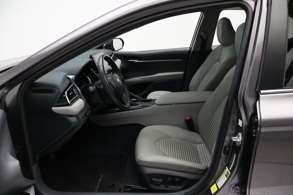 Thumbnail: 2023 Toyota Camry - 14