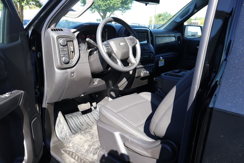 Thumbnail: 2026 Chevrolet Silverado 1500 - 12