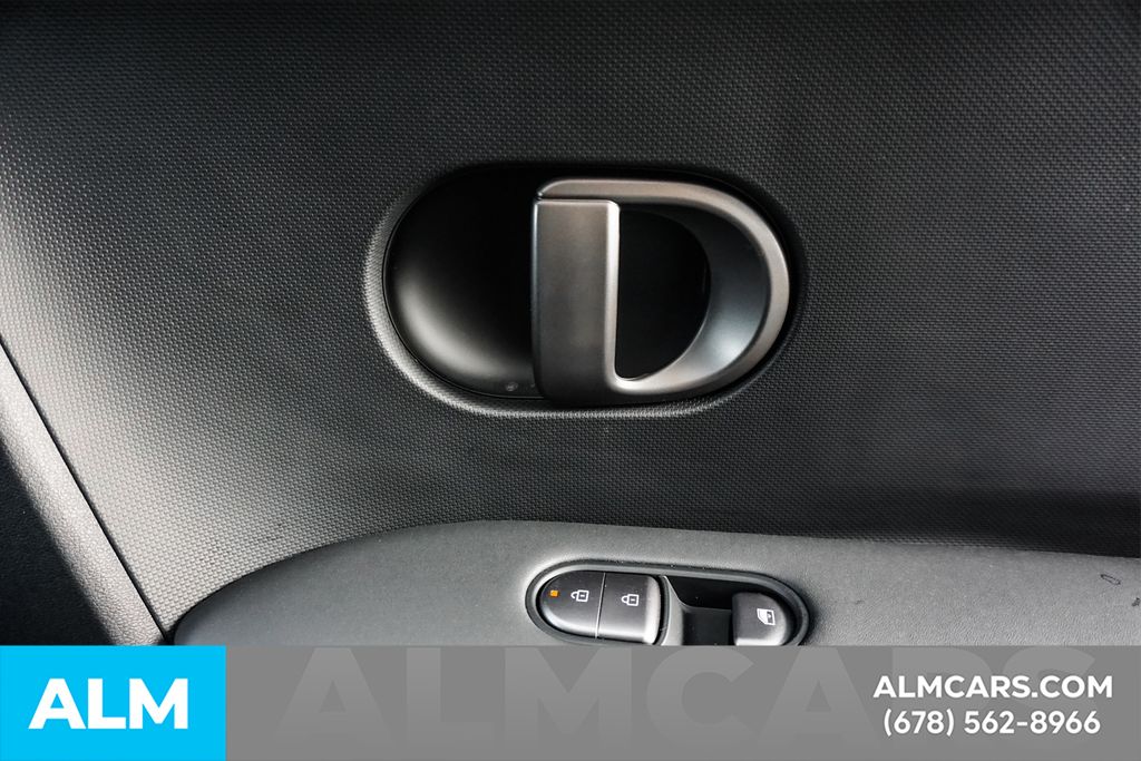 Used 2025 Gray Hyundai SEL image 46