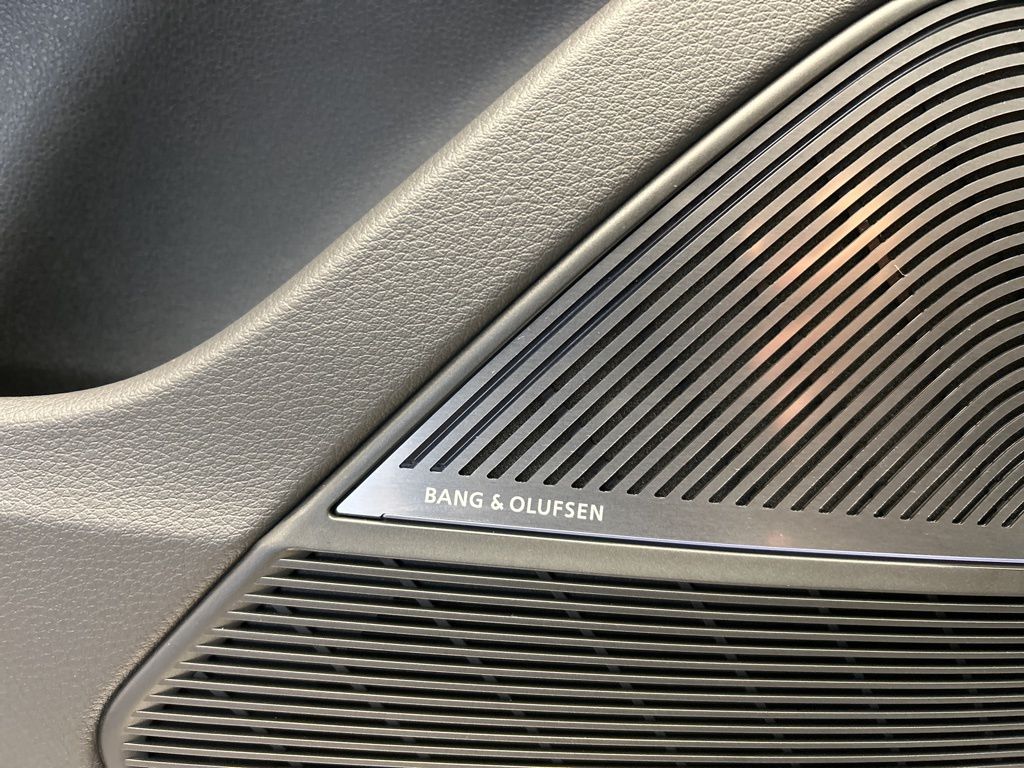 Thumbnail: 2025 Audi SQ8 - 22
