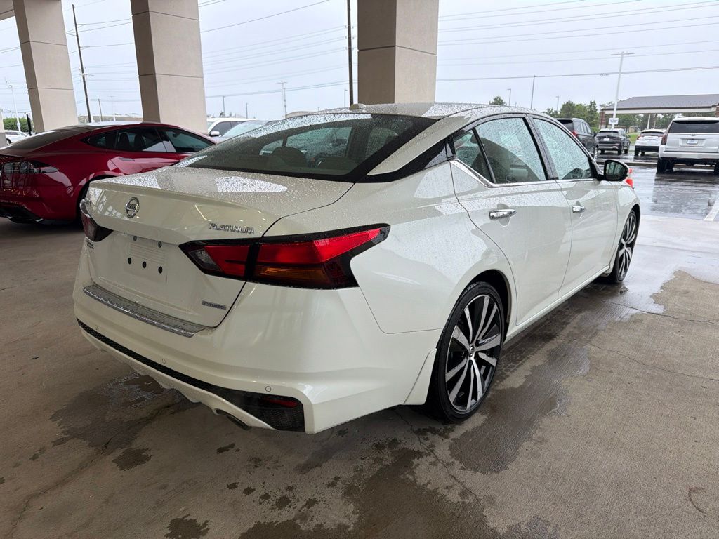 Thumbnail: 2019 Nissan Altima - 5
