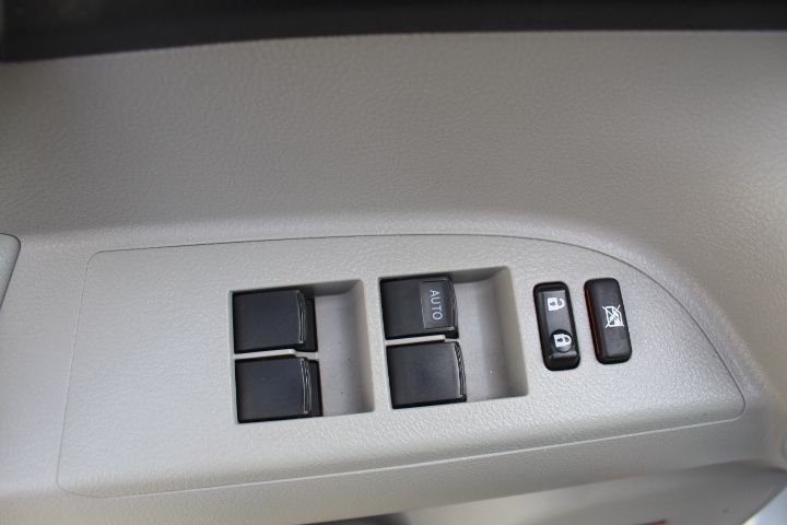 Used Car 2012 Toyota Highlander  Limited For Sale Under $10,000 In Georgetown, Texas