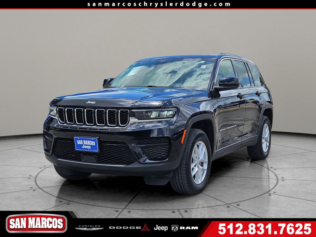 Used Car 2023 Jeep Grand Cherokee  Laredo For Sale Under $30,000 In San Marcos, Texas