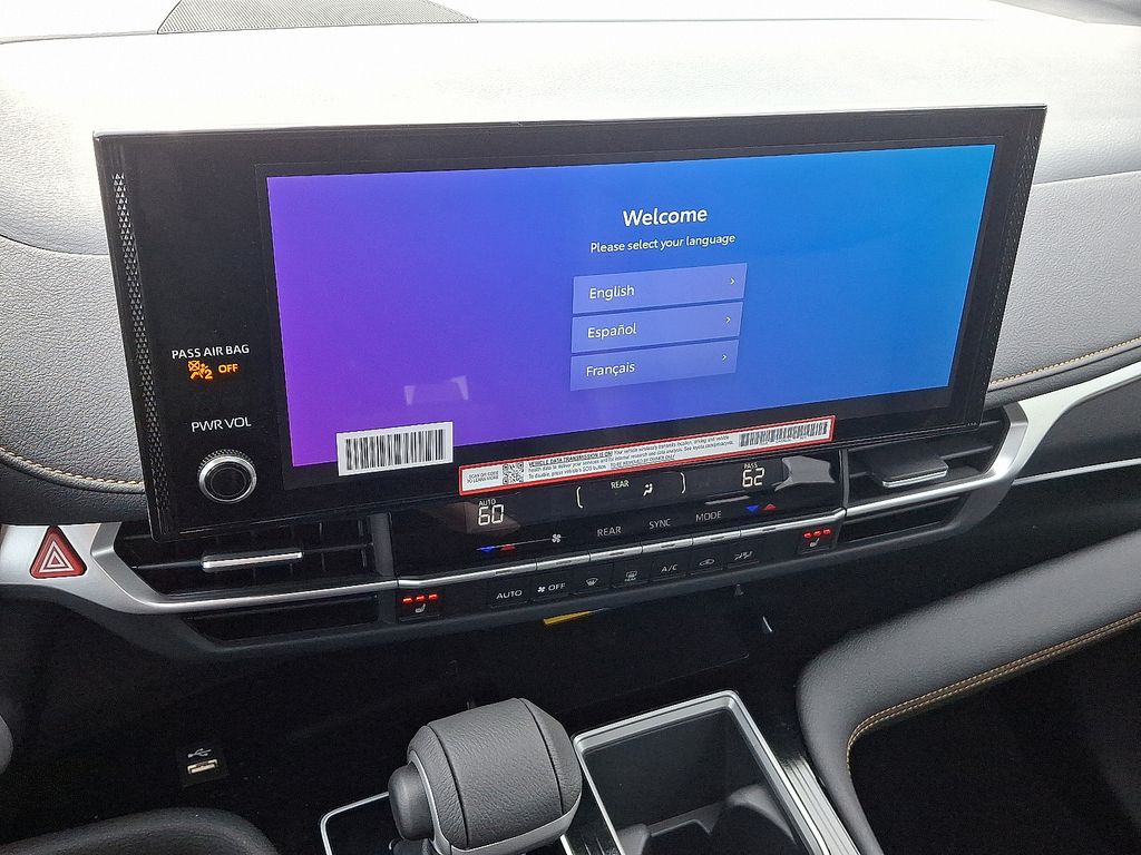 2025 Toyota Sienna L 11